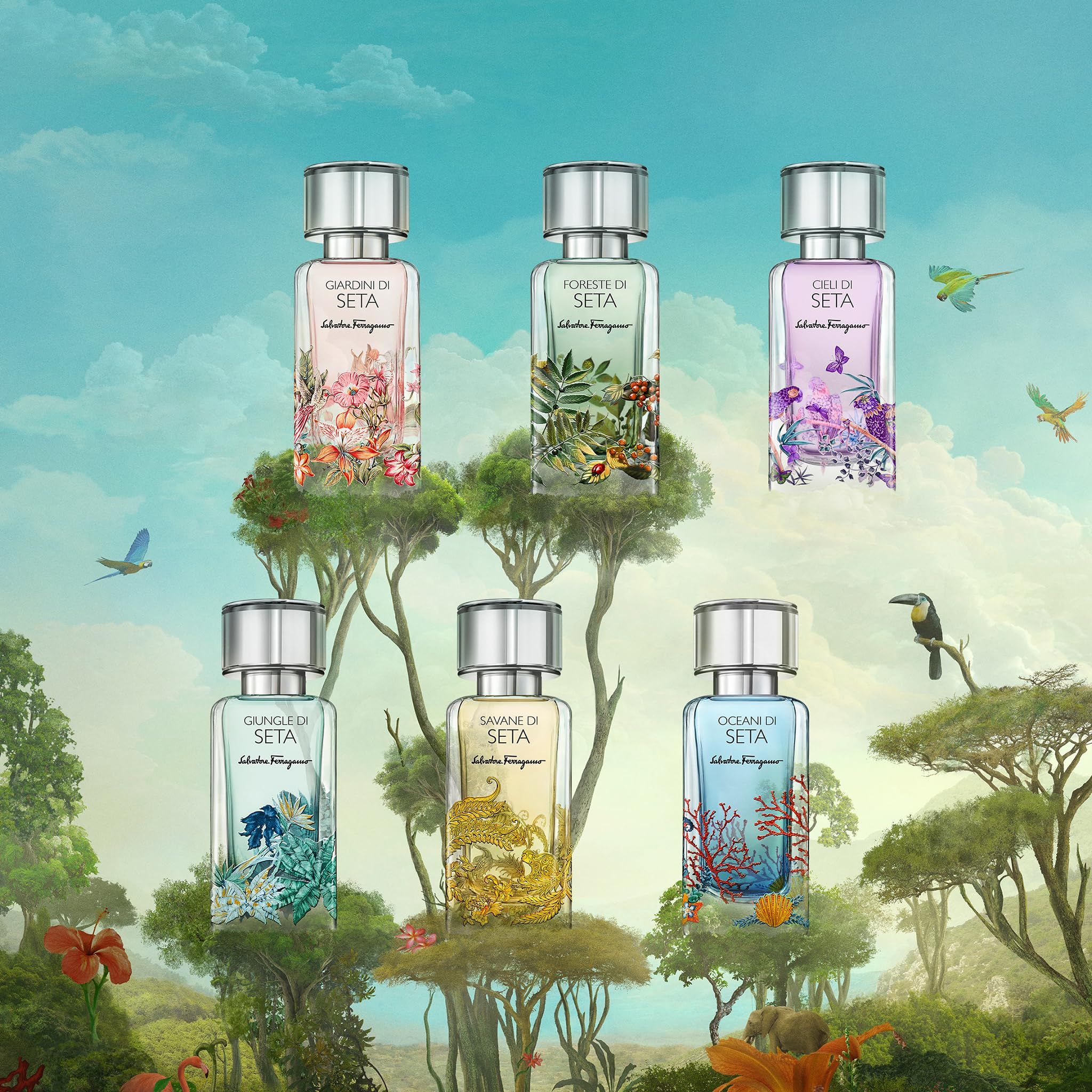 Sechs Salvatore Ferragamo Foreste di Seta EdP Nat. Spray Flakons. Verschiedene Designs. Text: Foreste di Seta, Salvatore Ferragamo. Hintergrund: Bäume, Vögel.