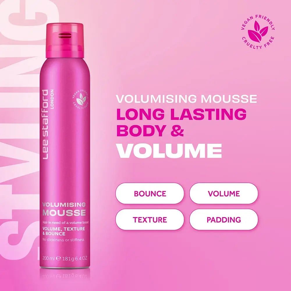 Pinke Dose Lee Stafford Volumising Mousse neben Text, der 'Long Lasting Body & Volume' hervorhebt.