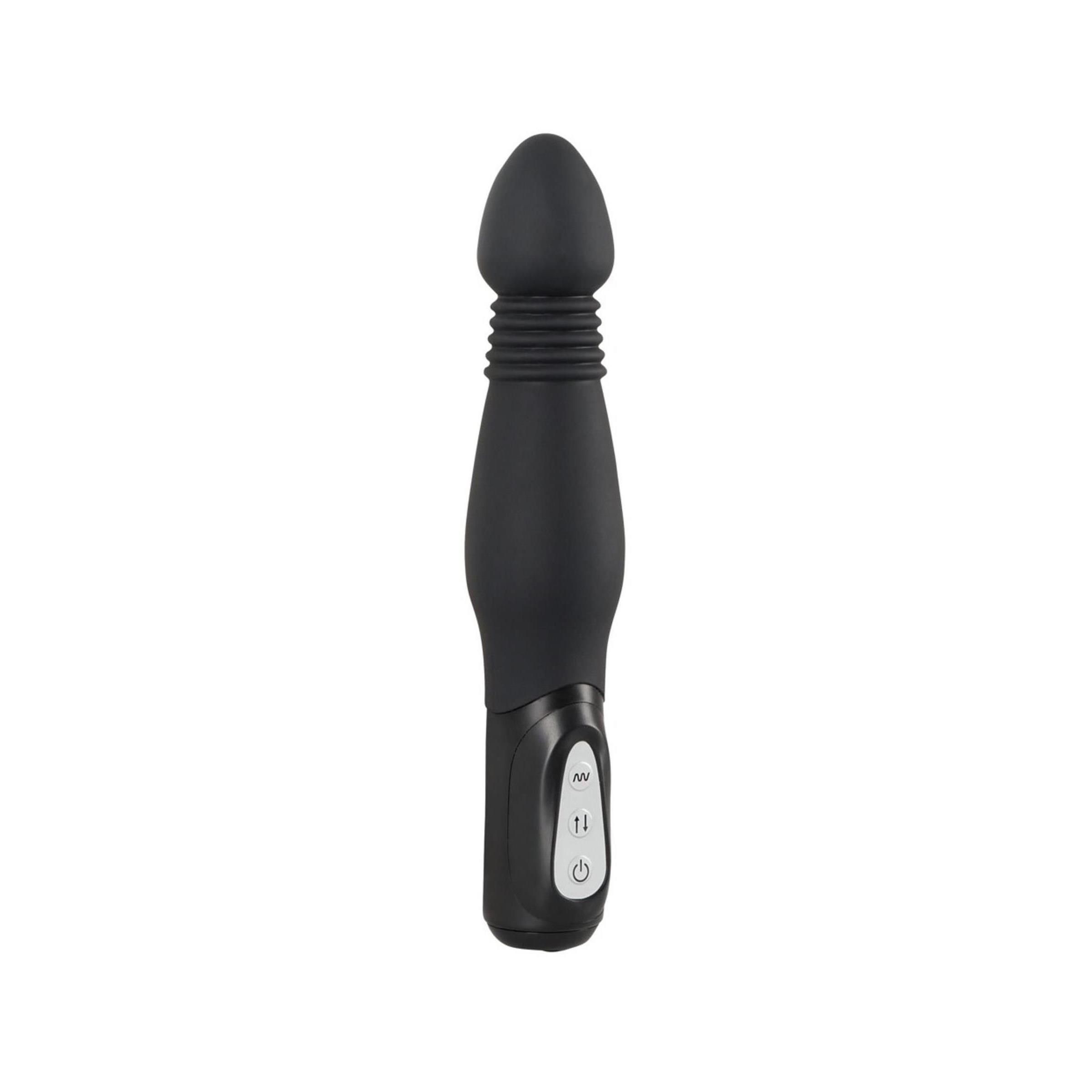 Schwarzer Vibrator mit konischem Kopf und geriffelter Textur. Bedienfeld mit zwei Knöpfen. Auf weißem Hintergrund.