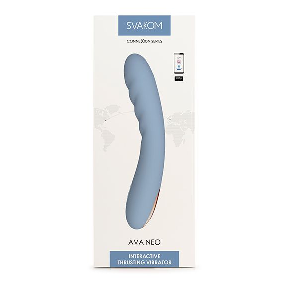 Verpackung mit blauem Vibrator. Marke Svakom, Modell Ava Neo. Text: Interactive Thrusting Vibrator.