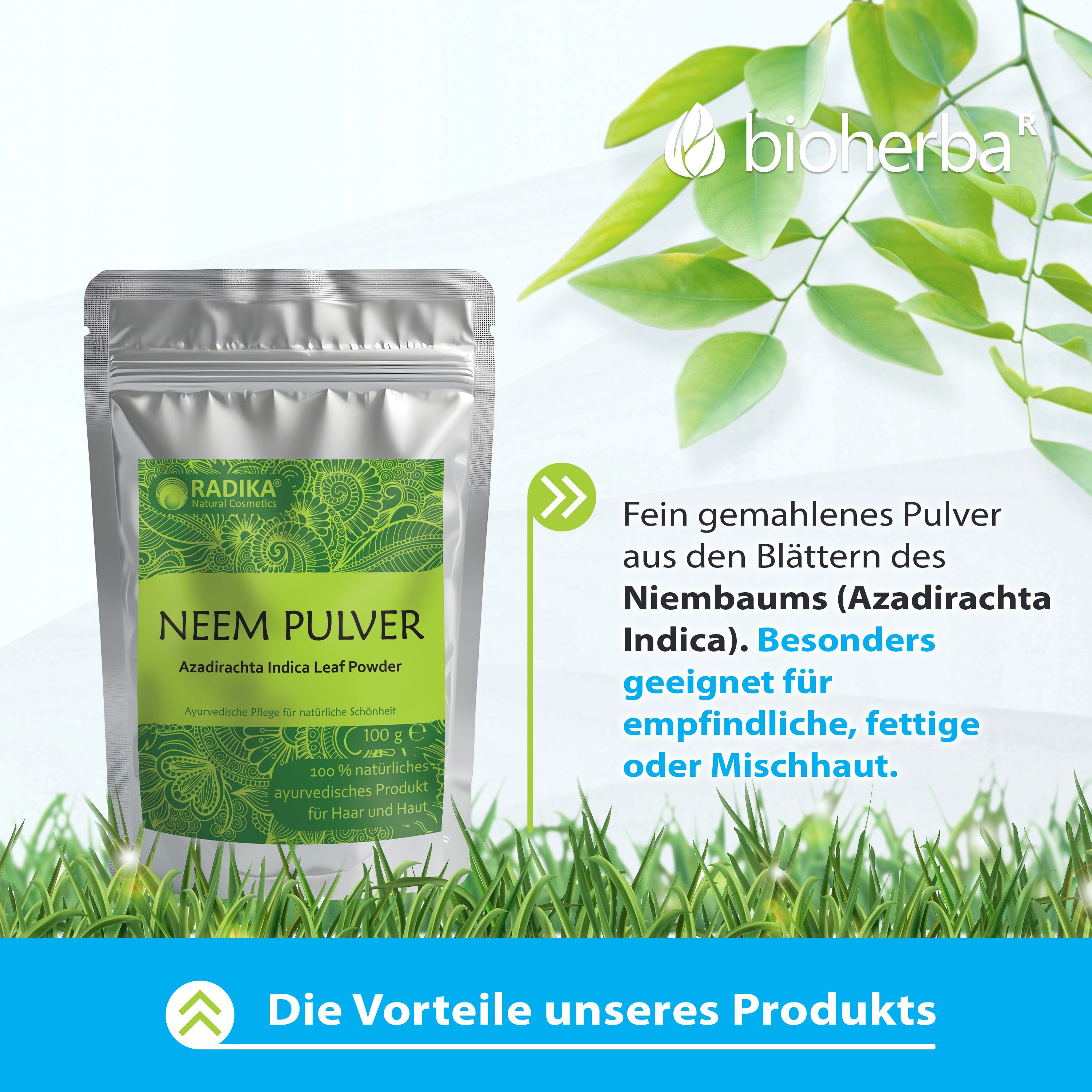 Silberfarbene Tüte mit grünem Etikett. Neem Pulver, Azadirachta Indica. Auf Gras. Text: Vorteile unseres Produkts.