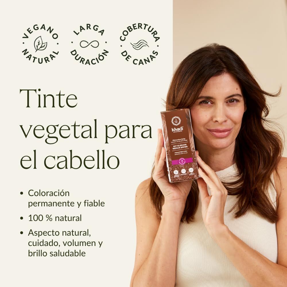 Frau hält eine Packung. Text: Tinte vegetal para el cabello. Logos: Vegan, Larga Duración, Cobertura de Canas.