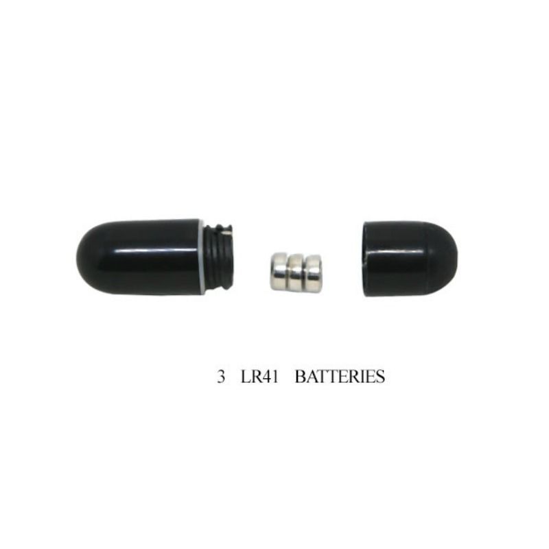 Schwarzer Kapselbehälter, zerlegt, mit drei LR41-Batterien daneben.