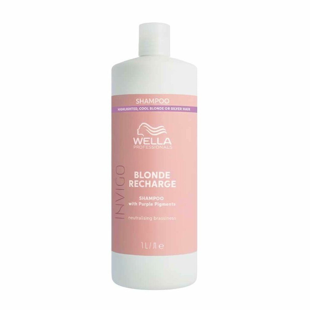 Flasche Wella Invigo Blonde Recharge Shampoo. Rosa Etikett mit Produktinformationen und Logo. 1L.