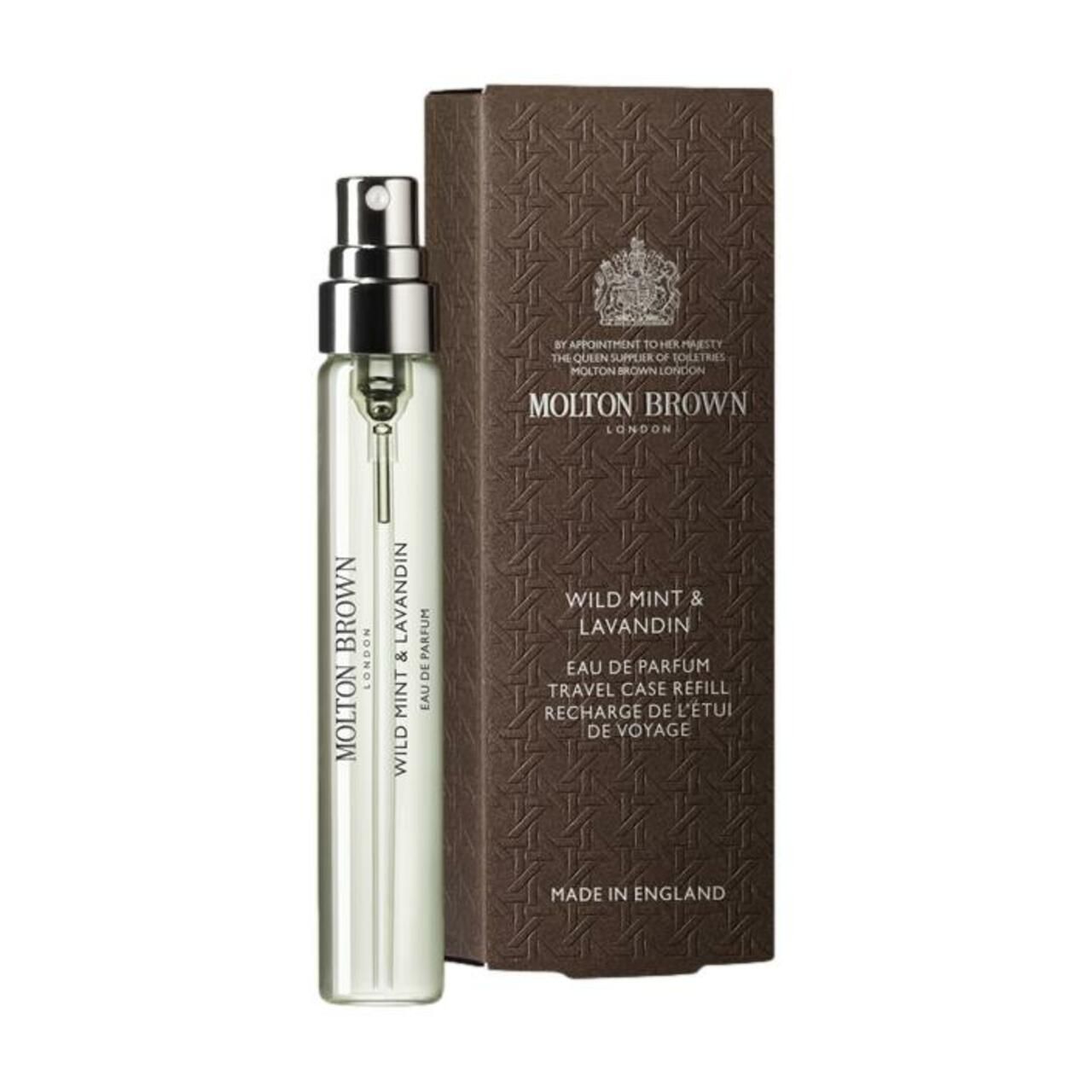 Glaszerstäuber neben brauner Schachtel. Beschriftung: Molton Brown London, Wild Mint & Lavandin Eau de Parfum. Schachtel mit Logo.