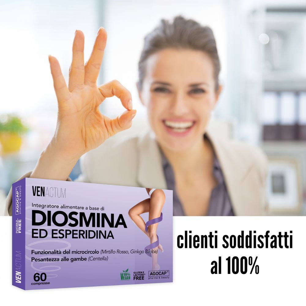Donna sorridente. Scatola Venactum. Testo: Clienti soddisfatti al 100%. 60 compresse. Vegano e senza glutine.