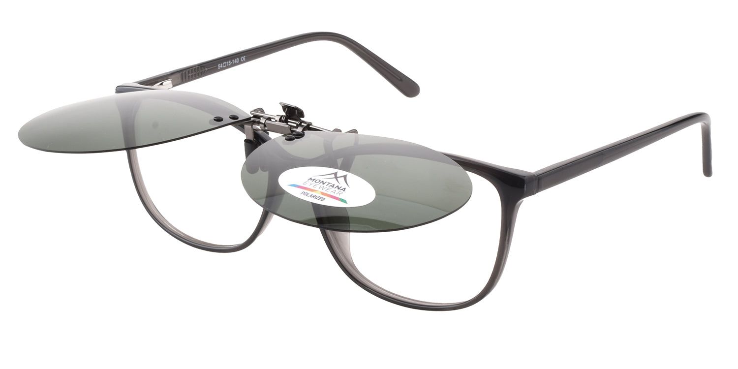 Montana Eyewear Sopot Clip-on-Sonnenbrille. Schwarzer Rahmen, grüne Gläser. Clip-on-Mechanismus. Logo und Polarized-Aufkleber.