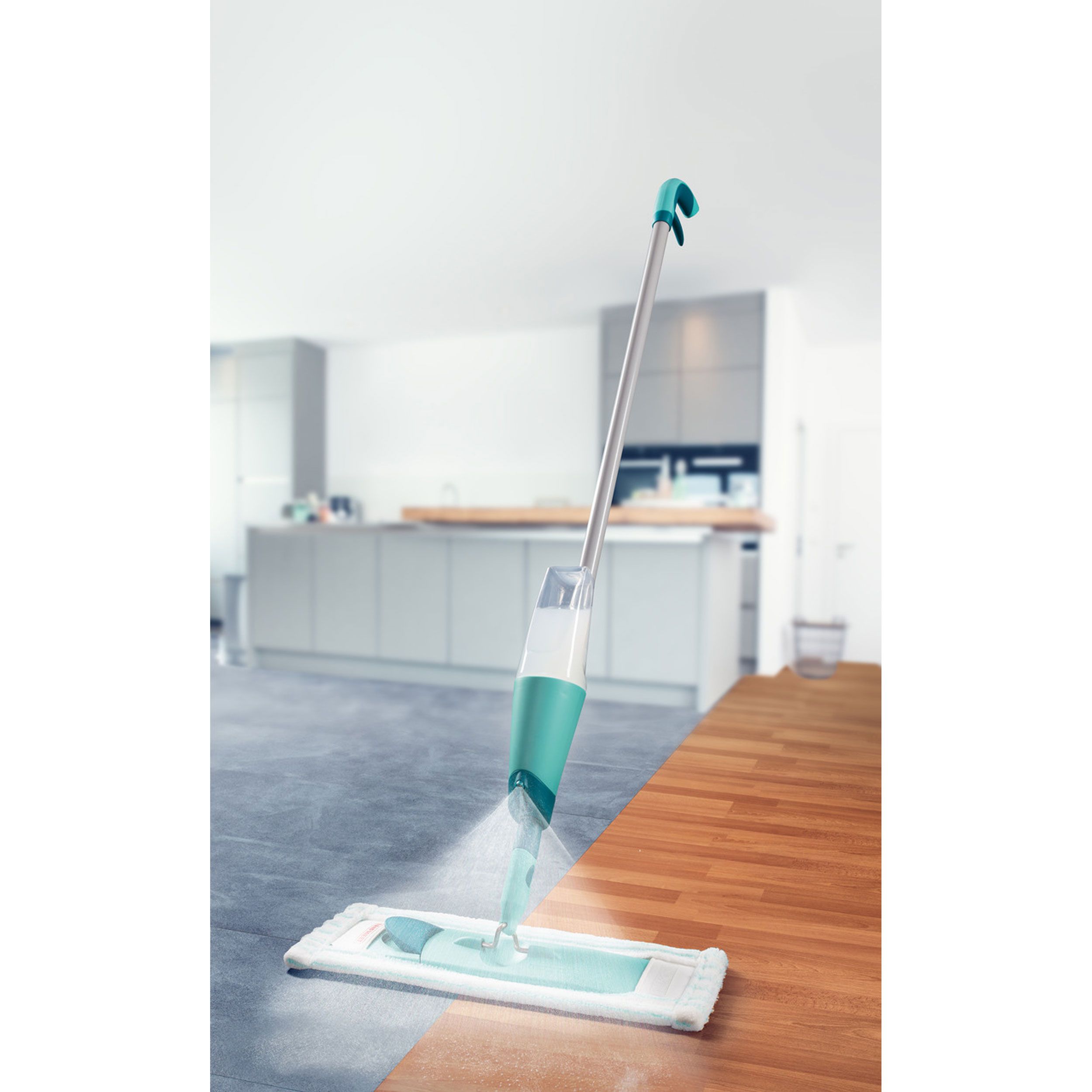 Leifheit Komfort-Sprühwischer Easy Spray XL, Bodenwischer, Sprühwischer, Wischer, Türkis, Silber