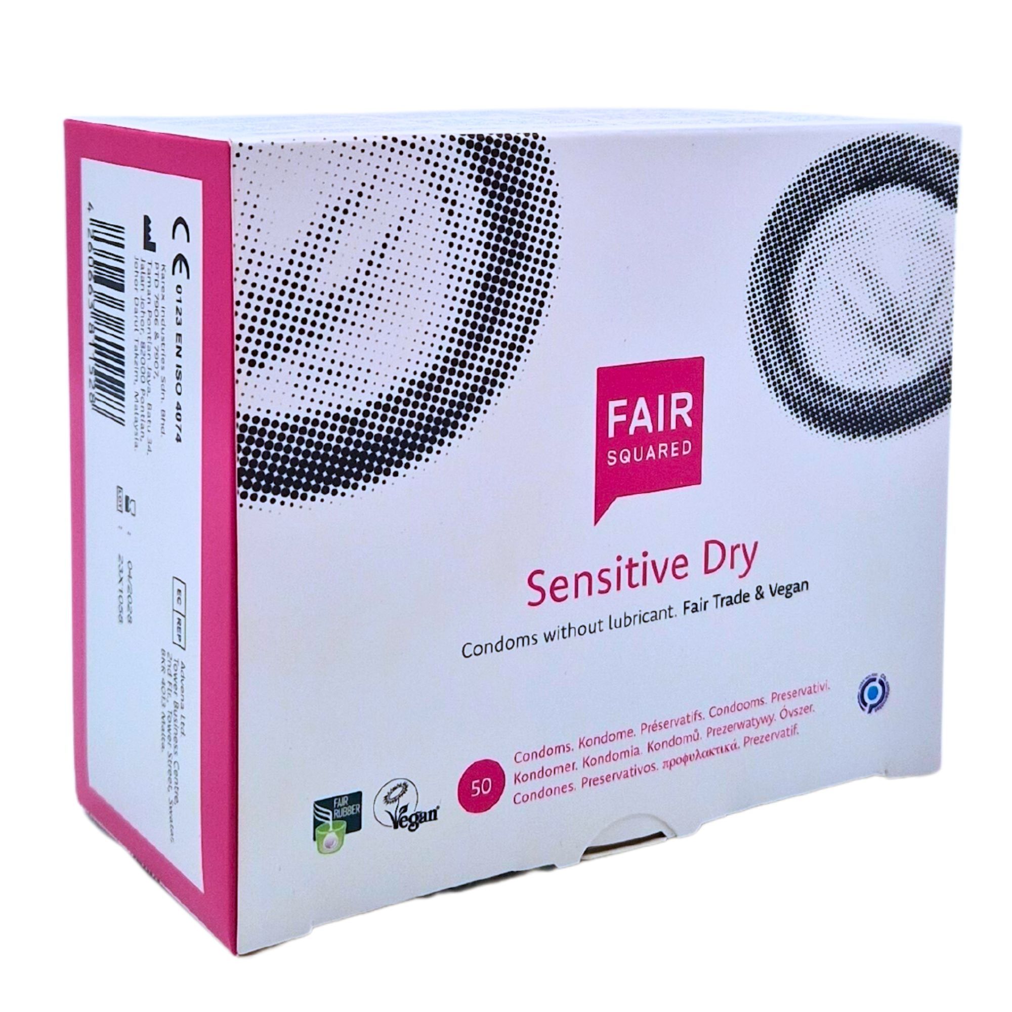 Karton Fair Squared Sensitive Dry. Produktname und Marke deutlich sichtbar. 50 Kondome. Vegan-Siegel und CE-Kennzeichnung.