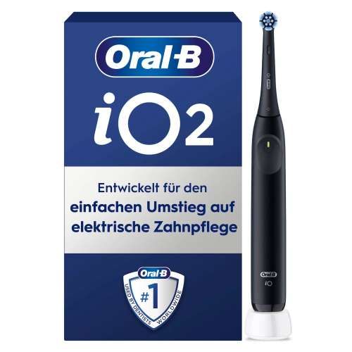 Schwarze elektrische Zahnbürste mit Ladestation und Verpackung. Auf der Verpackung steht "Oral-B iO2".