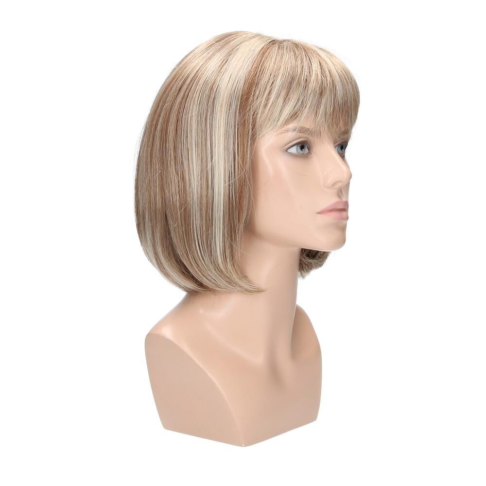 Perücke Nicole von Lofty auf Schaufensterpuppe. Blond mit braunen Strähnen, Bob mit Pony. Dreiviertelansicht.