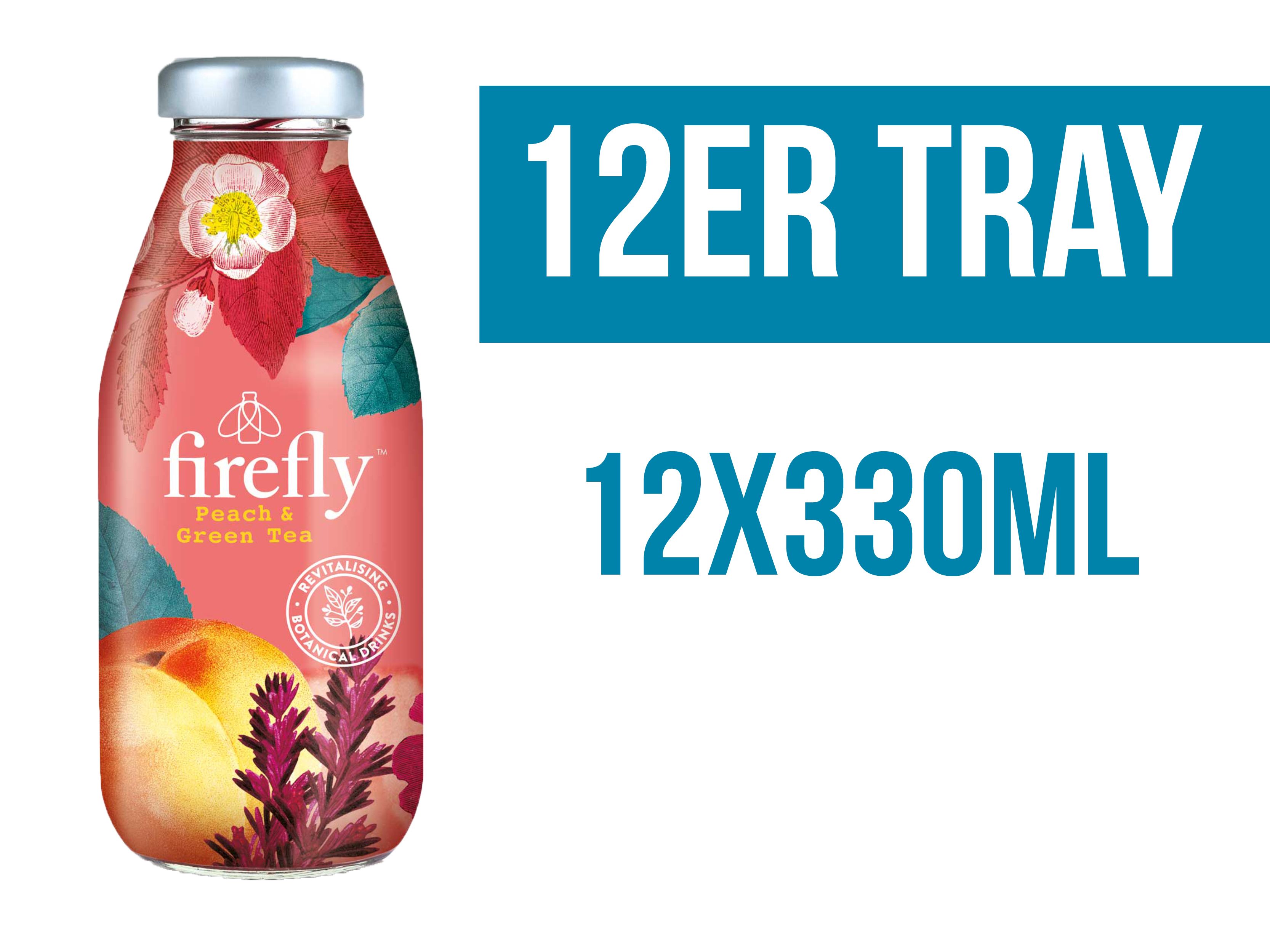 Flasche mit Etikett. Aufschrift: "Firefly Peach & Green Tea". Daneben: "12ER TRAY" und "12X330ML".