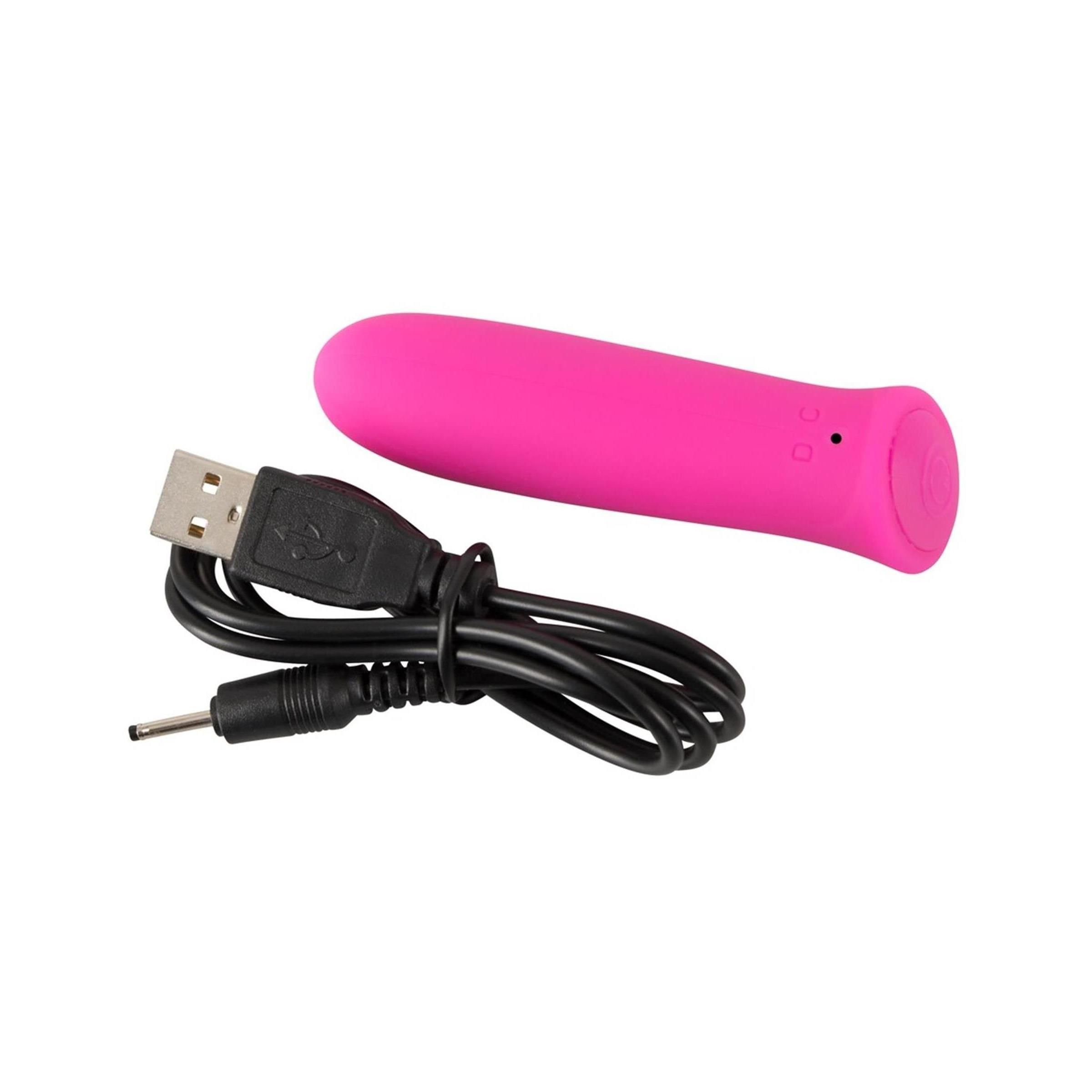 Pinkfarbener Vibrator mit USB-Ladekabel. Vibrator mit abgerundeter Spitze und Bedienknöpfen.