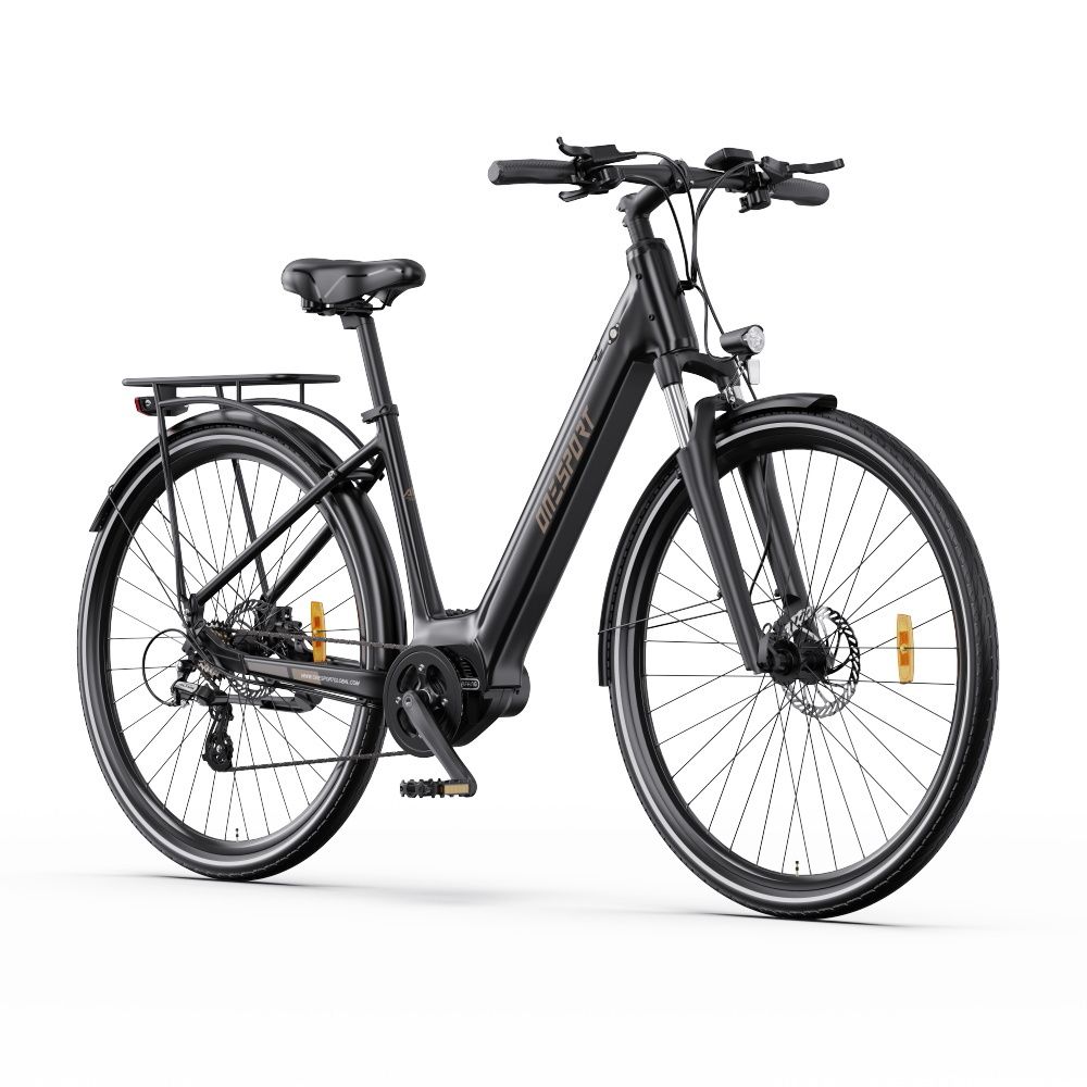 Schwarzes E-Bike mit zentralem Motor. Sichtbar sind Räder, Sattel, Gepäckträger und Lenker. Auf dem Rahmen steht "ONESPORT".