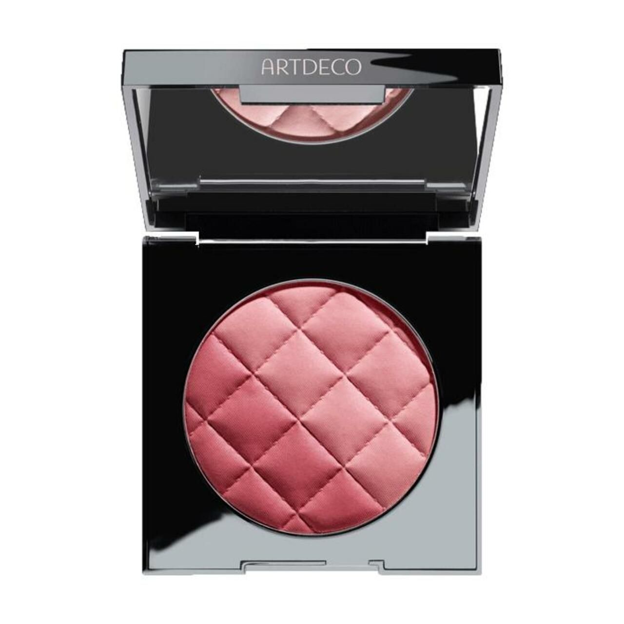 Quadratischer Artdeco Blush Couture. Schwarzer Kompaktpuder mit Spiegel. Rosa Rouge mit geprägtem Rautenmuster.