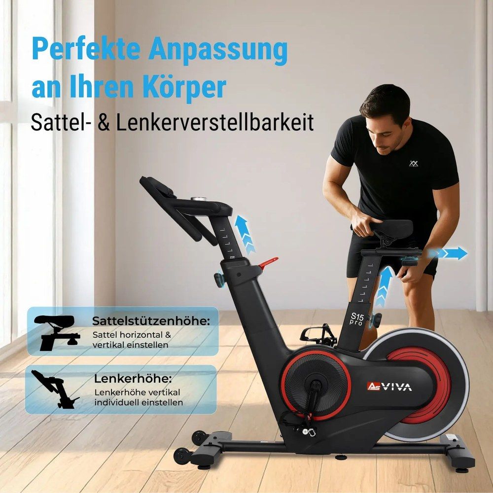 Mann passt Sattel und Lenker des AsVIVA Speedbike S15 an, Verstellbarkeit.