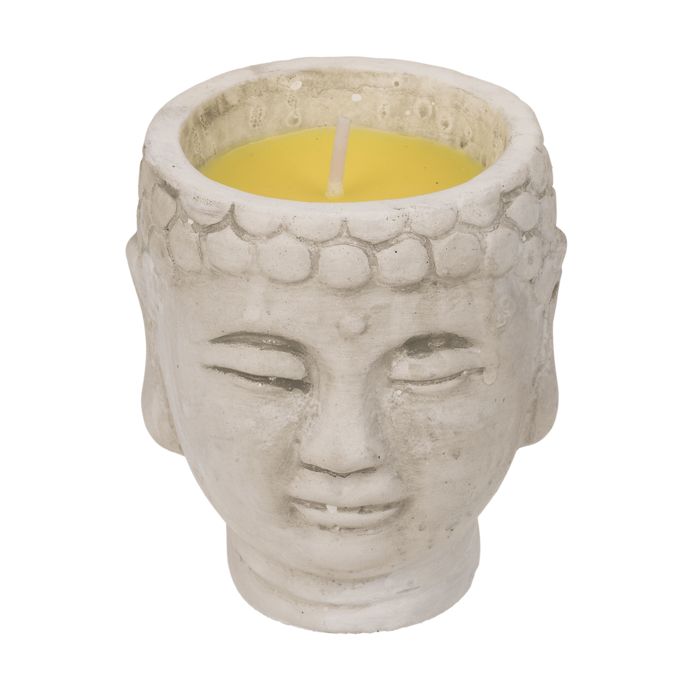Kerze im Buddha-Topf. Grauer Topf in Buddha-Kopf-Form mit gelbem Wachs und Docht.