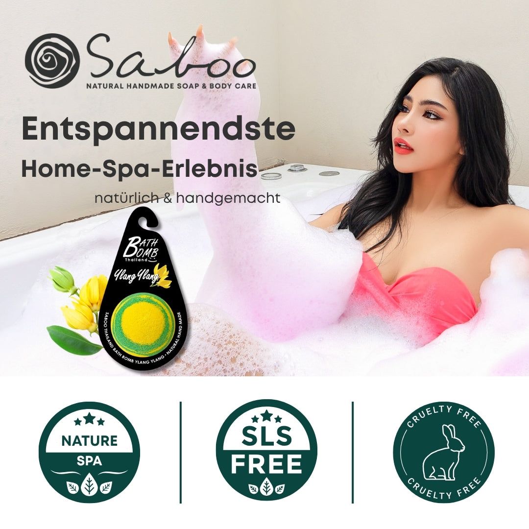 Frau in Badewanne mit Schaum. Ylang Ylang Bad Bombe. Logos: Nature Spa, SLS Free, Cruelty Free. Text: Natürlich & handgemacht.