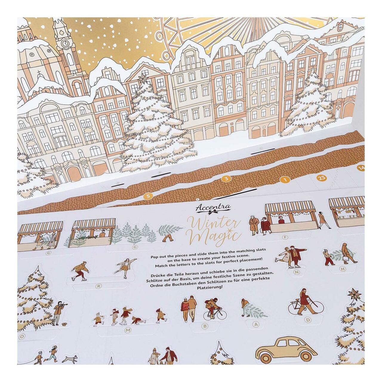 Adventskalender-Innenseite mit Wintermarkt-Szene. Enthält Gebäude, Bäume, Figuren und Text. Anleitung zum Zusammenfügen.