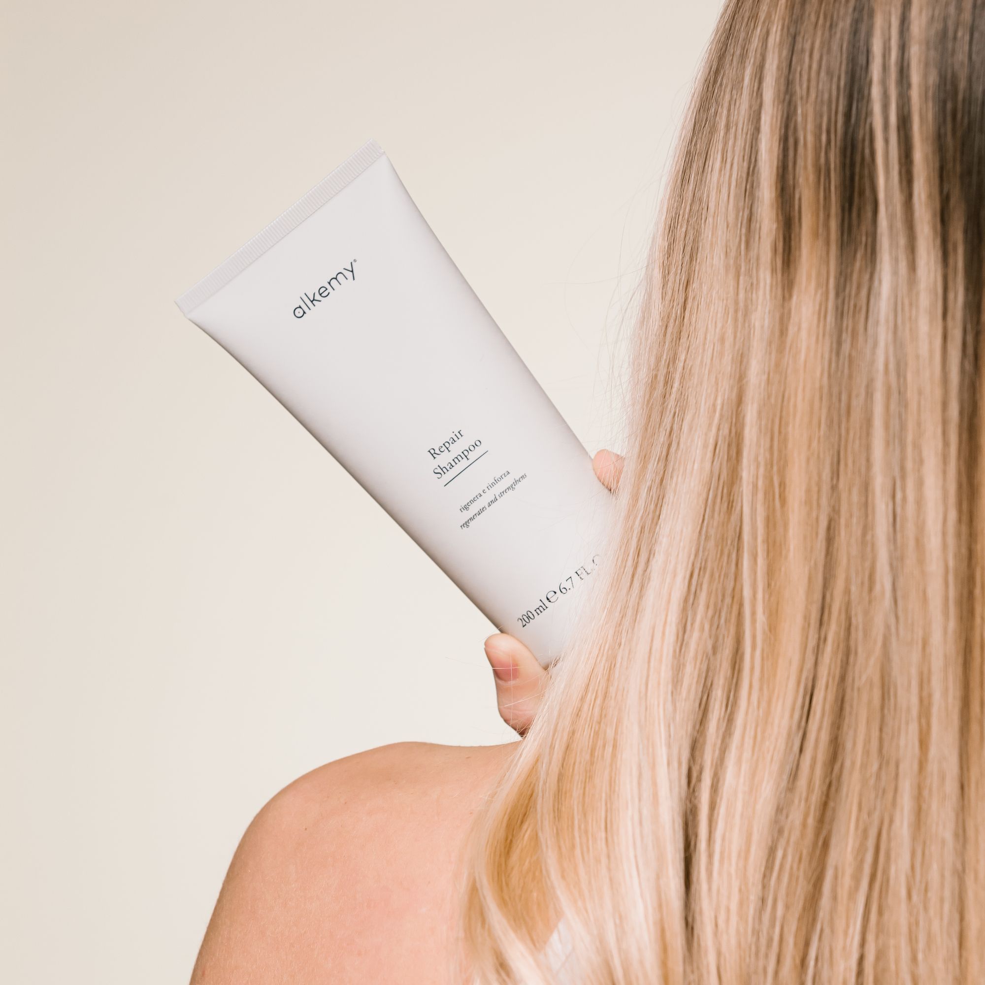 Alkemy Restrukturierendes und nährendes Shampoo, stärkt trockenes und strapaziertes Haar