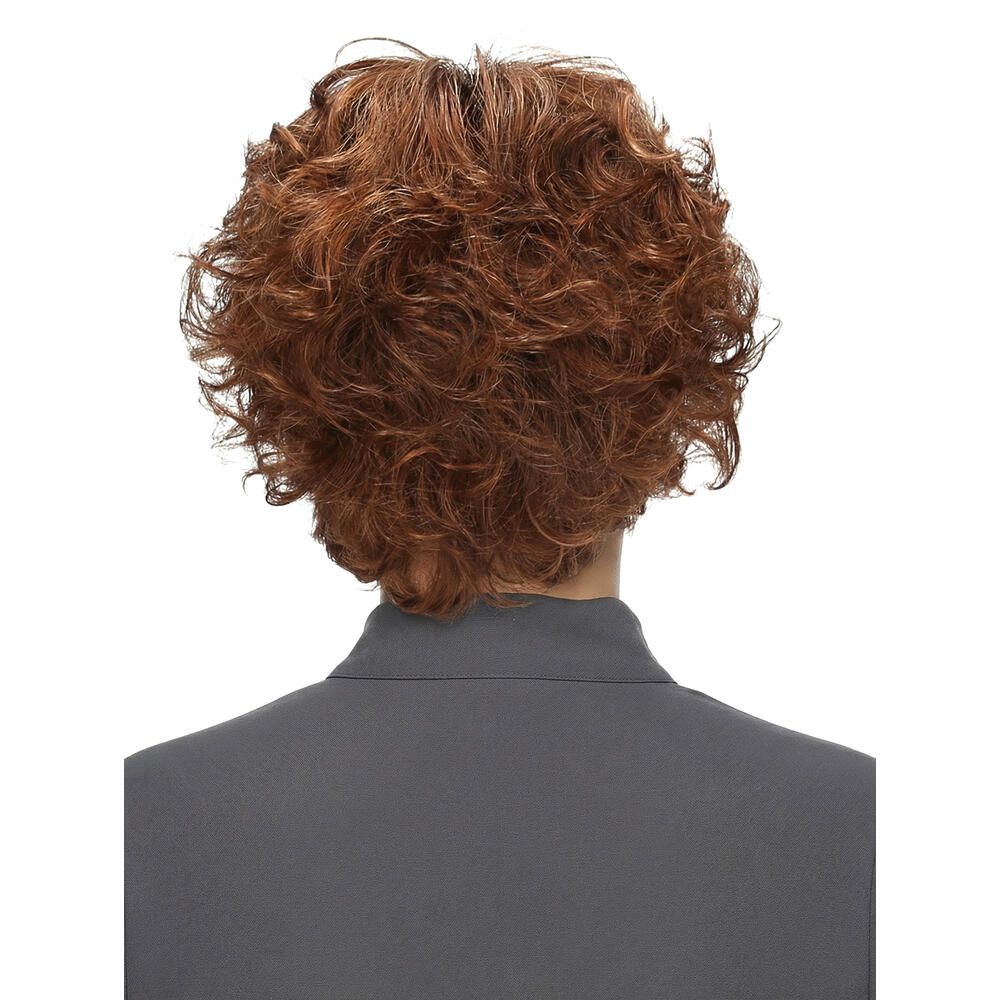 Rückansicht einer roten, gewellten Kurzhaarperücke. Graues Oberteil. Weißer Hintergrund.