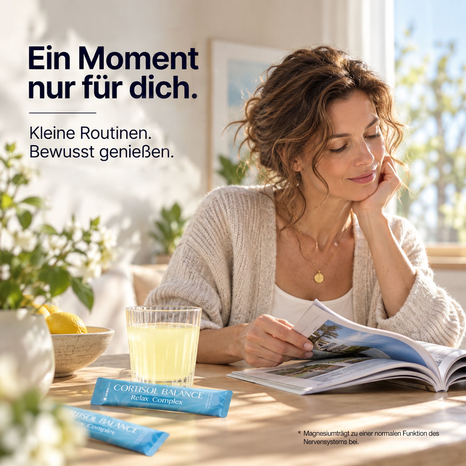 Frau liest ein Magazin mit einem Glas Cortisol Balance und Stick daneben.