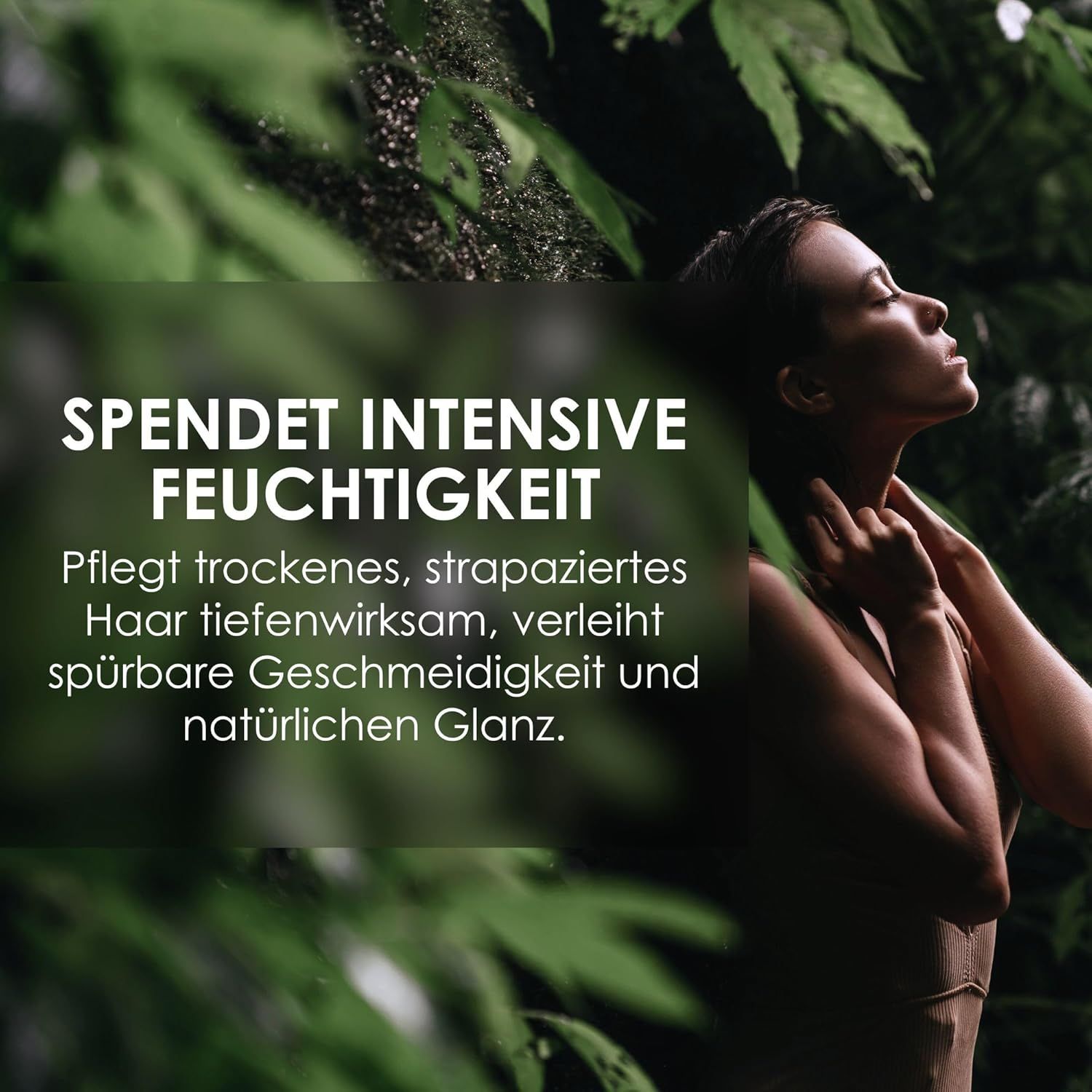 Frau im Grünen. Text: Spendet intensive Feuchtigkeit. Pflegt trockenes, strapaziertes Haar, verleiht Geschmeidigkeit und Glanz.
