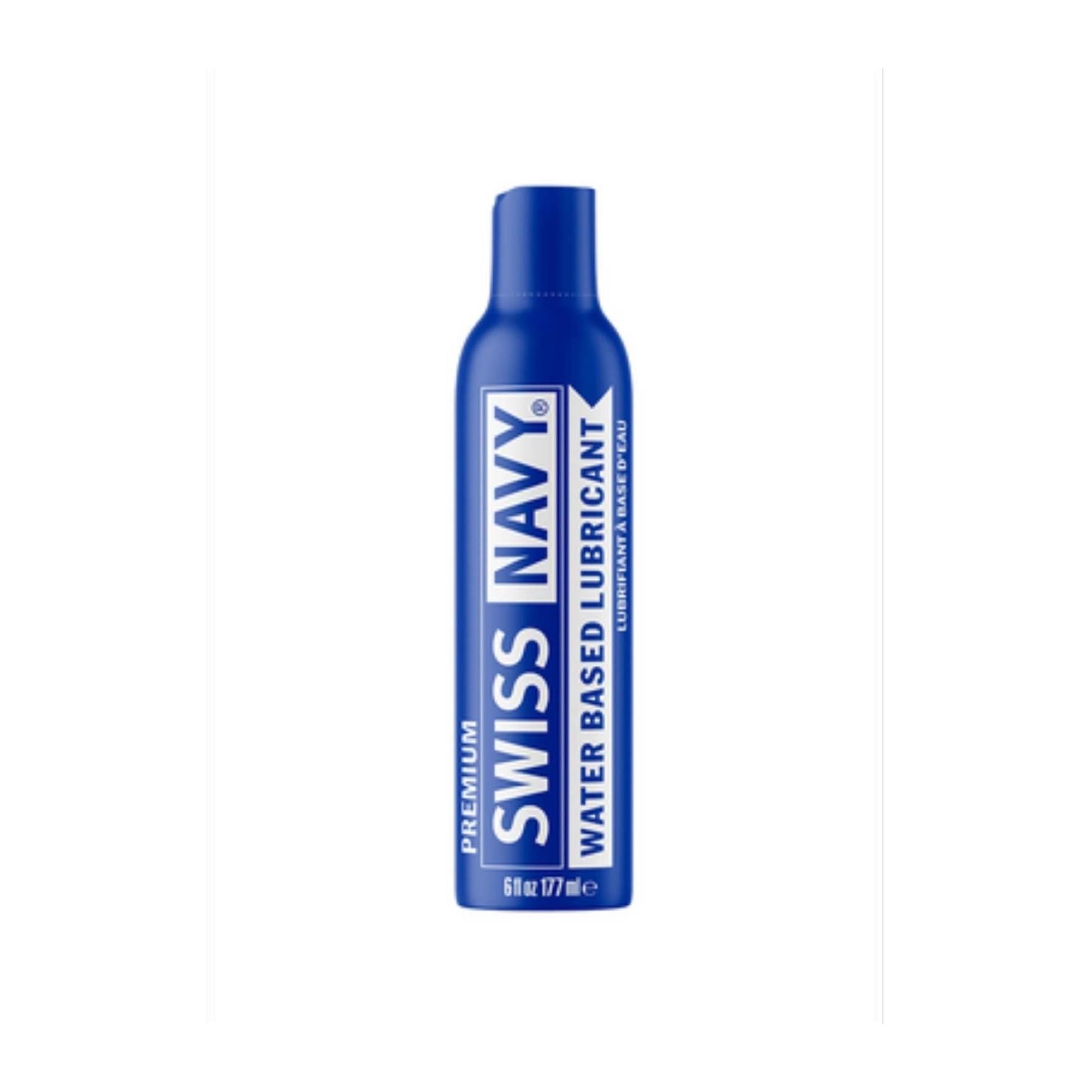 Blaue Flasche mit weißer Schrift. Aufschrift: Swiss Navy Premium Water Based Lubricant. Unten: 6 fl oz / 177 ml.