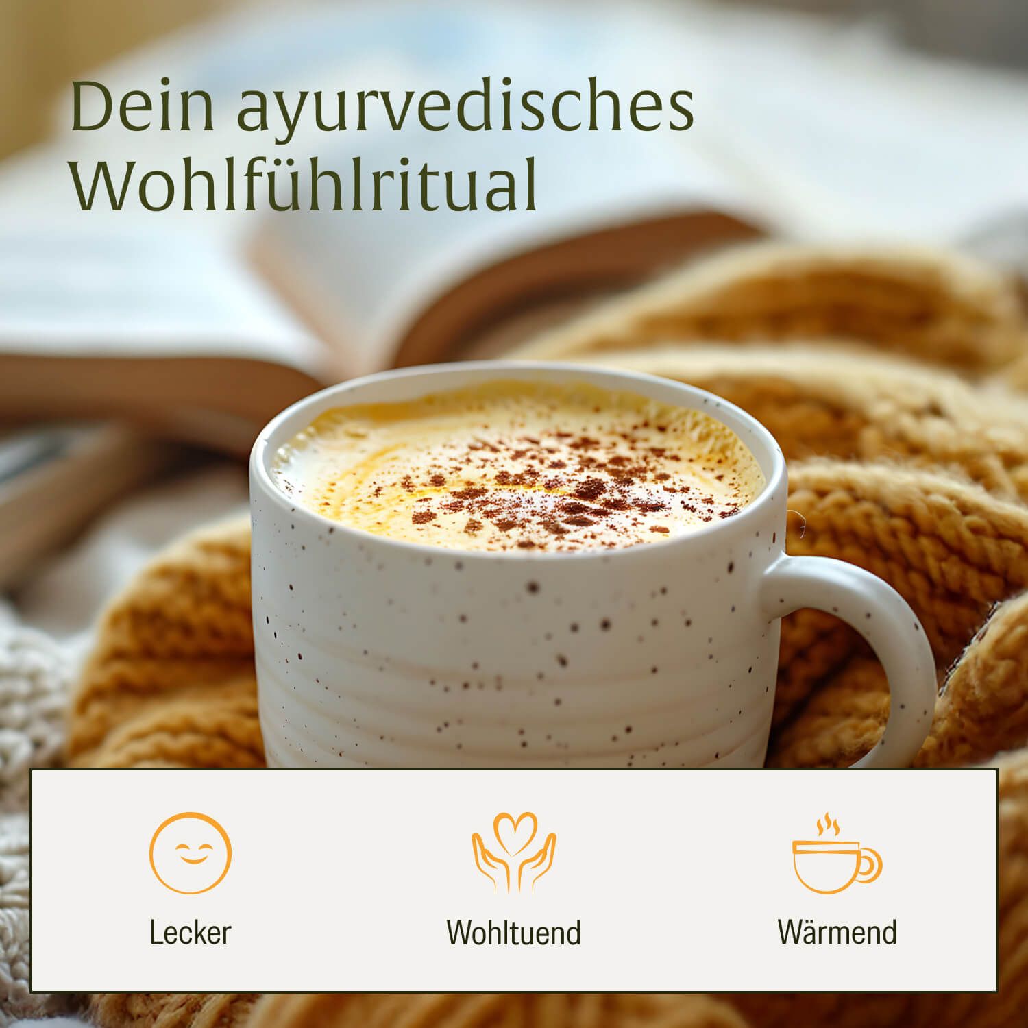 Eine Tasse Goldene Milch auf einer Decke, neben einem Buch. Lecker, wohltuend, wärmend.