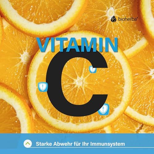 Hintergrund aus Orangenscheiben. Großer Text: Vitamin C. Kleine blaue Schilde. Starke Abwehr für Ihr Immunsystem.