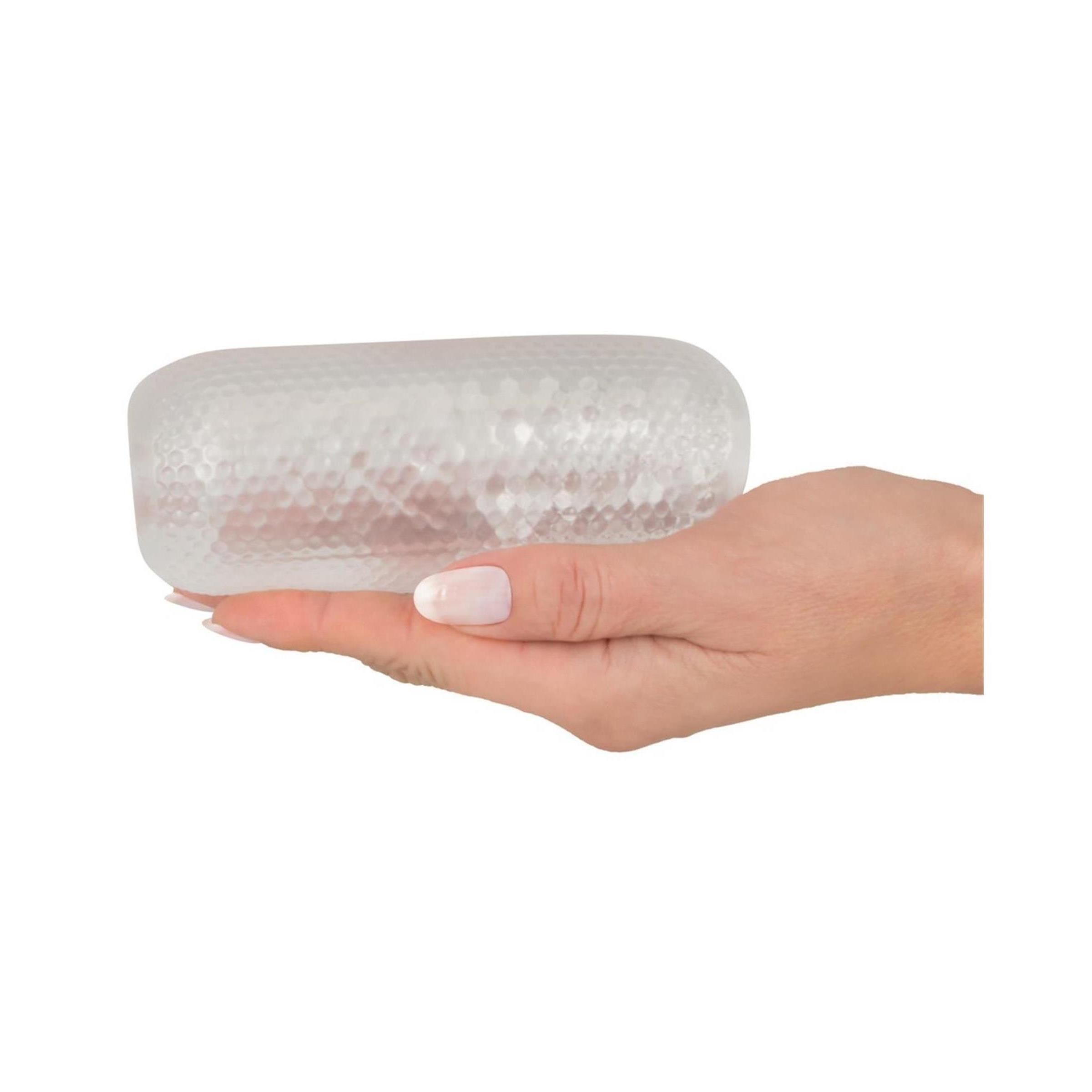 Produkt in Hand gehalten. Transparentes Material mit Noppenstruktur. Gehaltene Form.