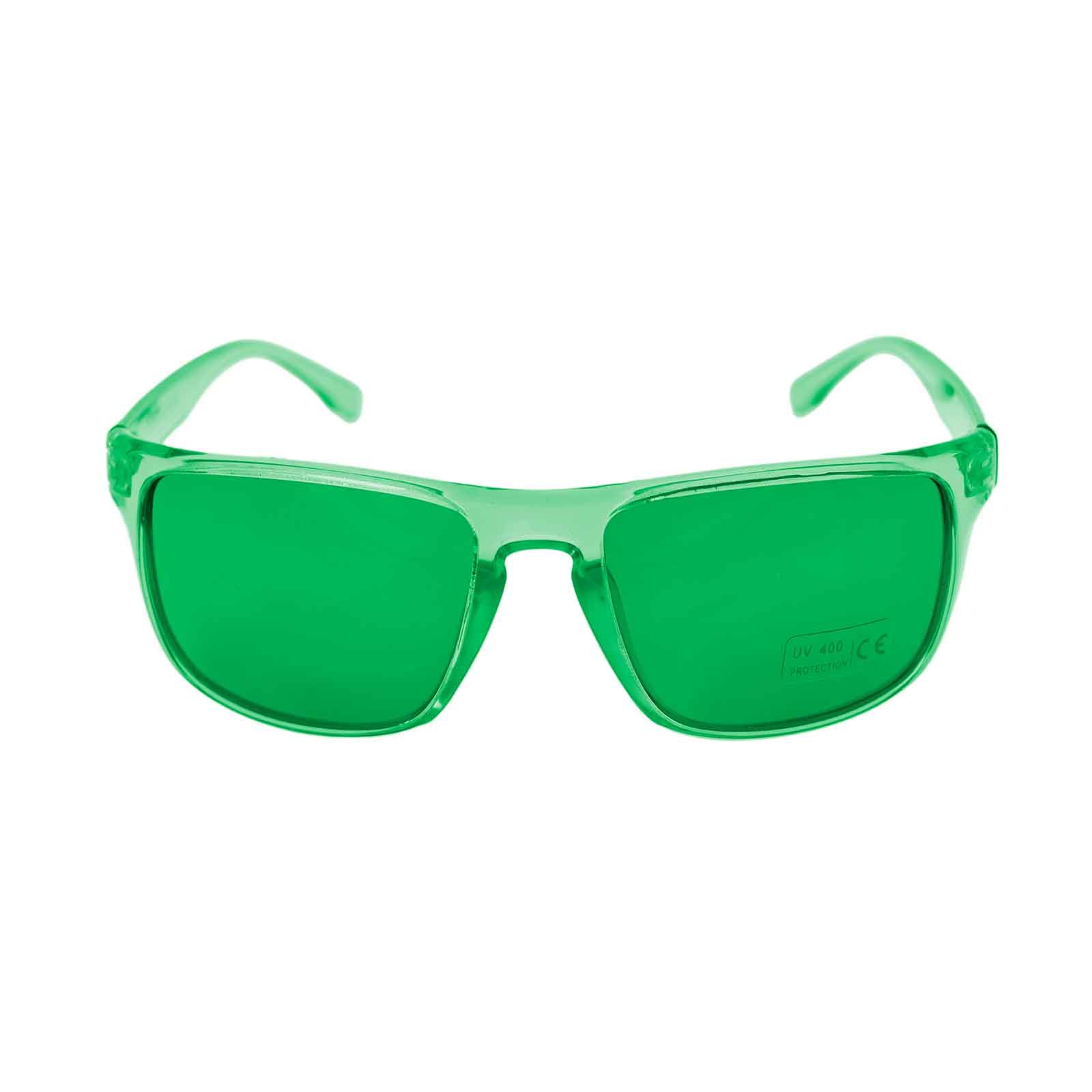 Grüne Brille mit rechteckigen Gläsern und transparentem Rahmen. CE-Kennzeichnung auf dem Glas.