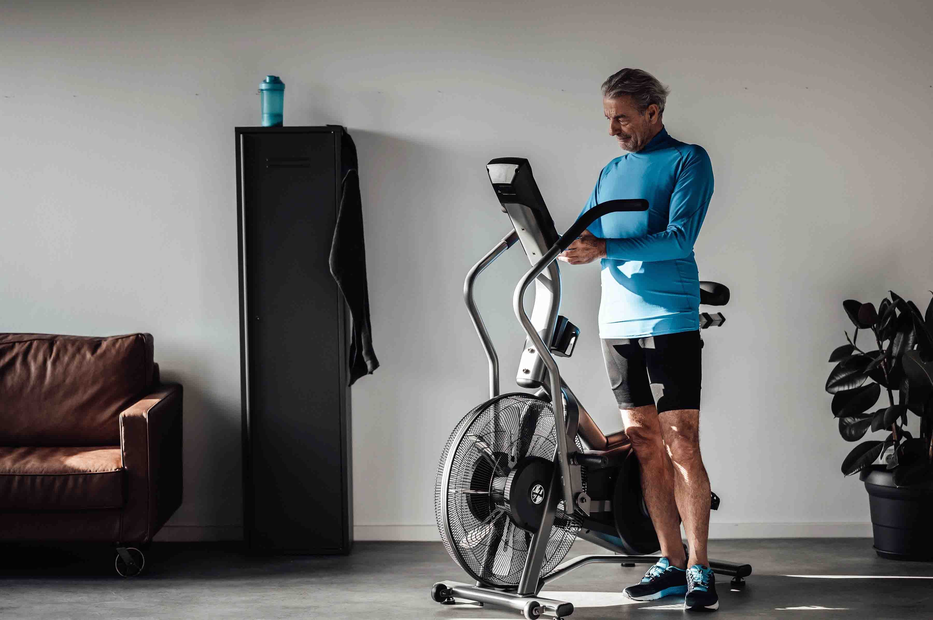 Air Bike Pro Heimtrainer für Arme und Beine Fitness Bike mit Luftwiderstand