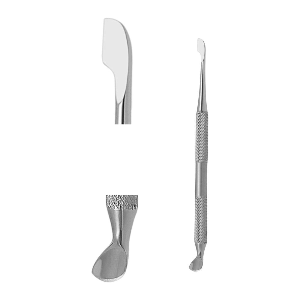 Nagelhautentferner und Nagelhautschieber aus Metall. Verschiedene Enden: gebogene Klinge, abgerundete Spitze, und gebogene Form.