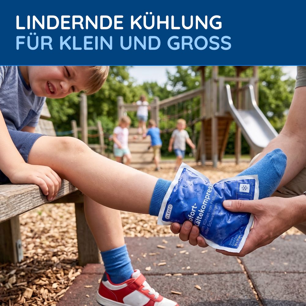 Kind am Bein mit Sofort-Kältekompresse, im Freien auf einer Bank.