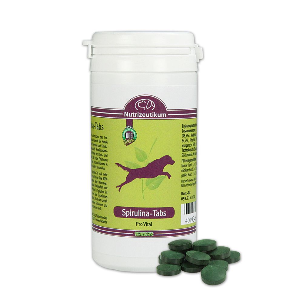 Weißes Behältnis mit Spirulina-Tabs. Aufschrift: Nutrizeutikum, Spirulina-Tabs, Pro Vital. Grüne Tabletten daneben.