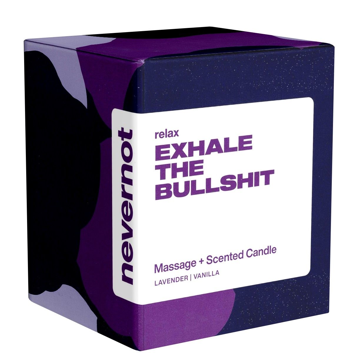 Quadratische Verpackung, dunkelblau mit lila Akzenten. Aufschrift: "relax EXHALE THE BULLSHIT Massage + Scented Candle". Marke: nevernot.