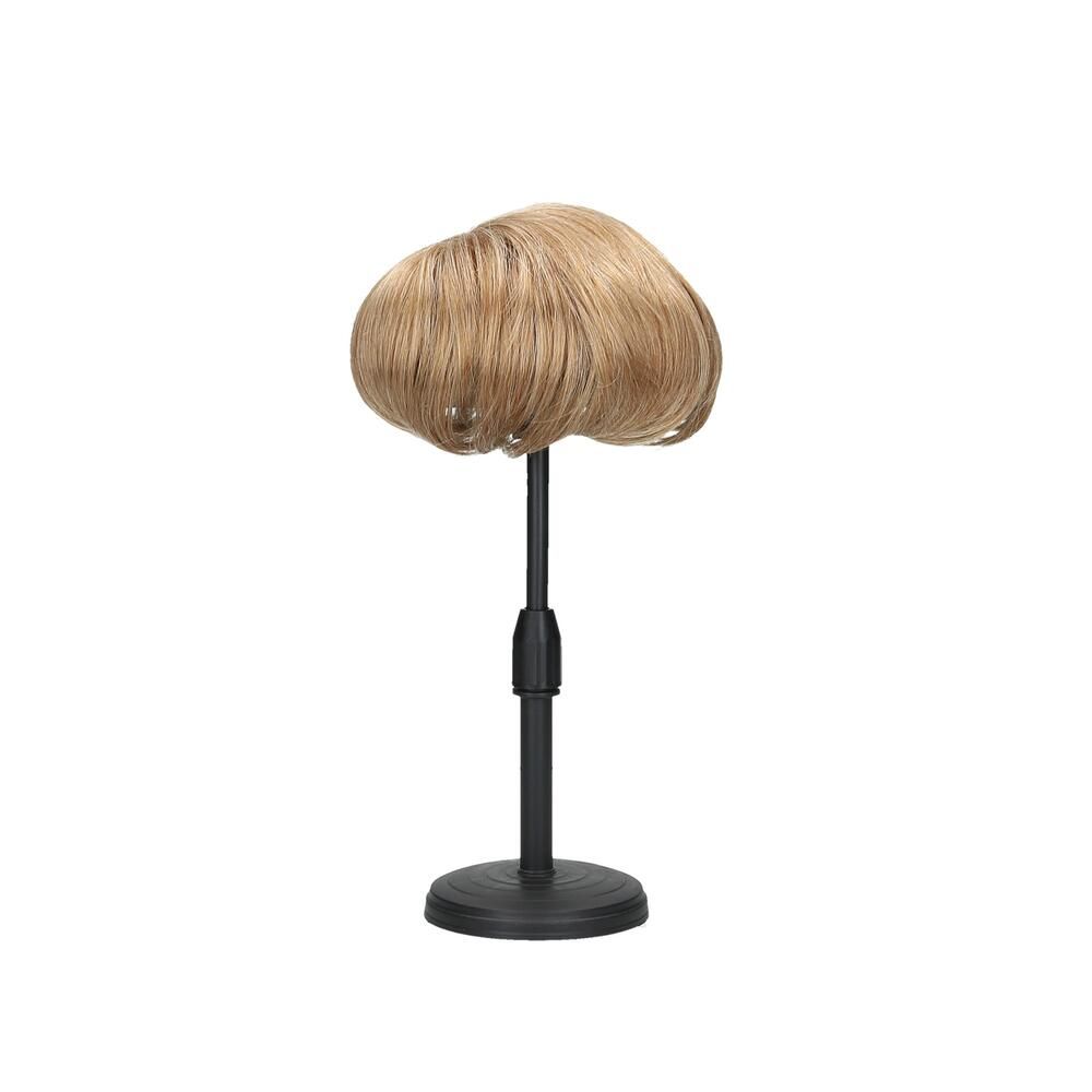 Hellblondes Haarteil auf schwarzem Ständer. Der Ständer ist höhenverstellbar und hat einen runden Fuß.