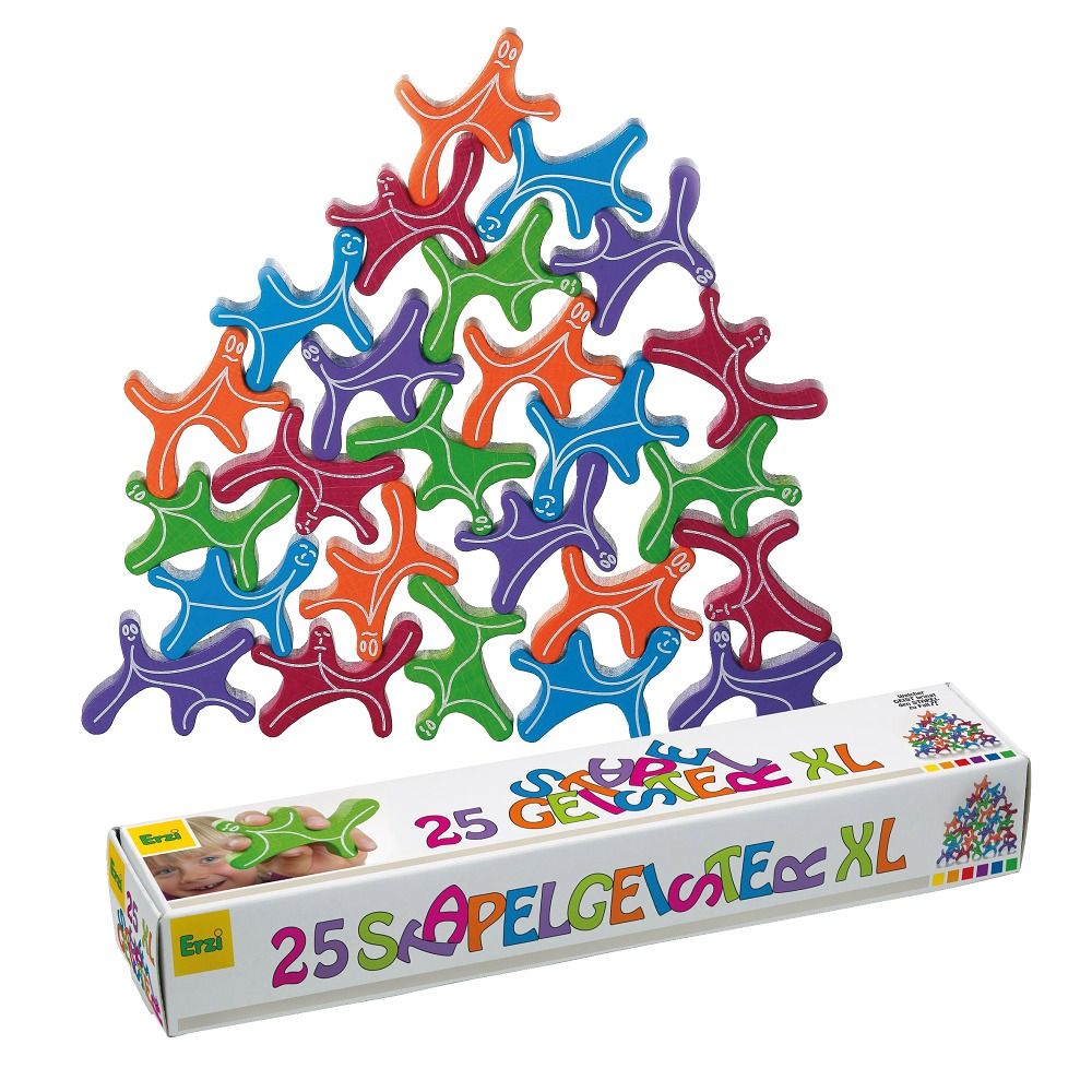Holzfiguren in Pyramidenform und Verpackung. Auf der Verpackung steht "25 Stapelgeister XL".