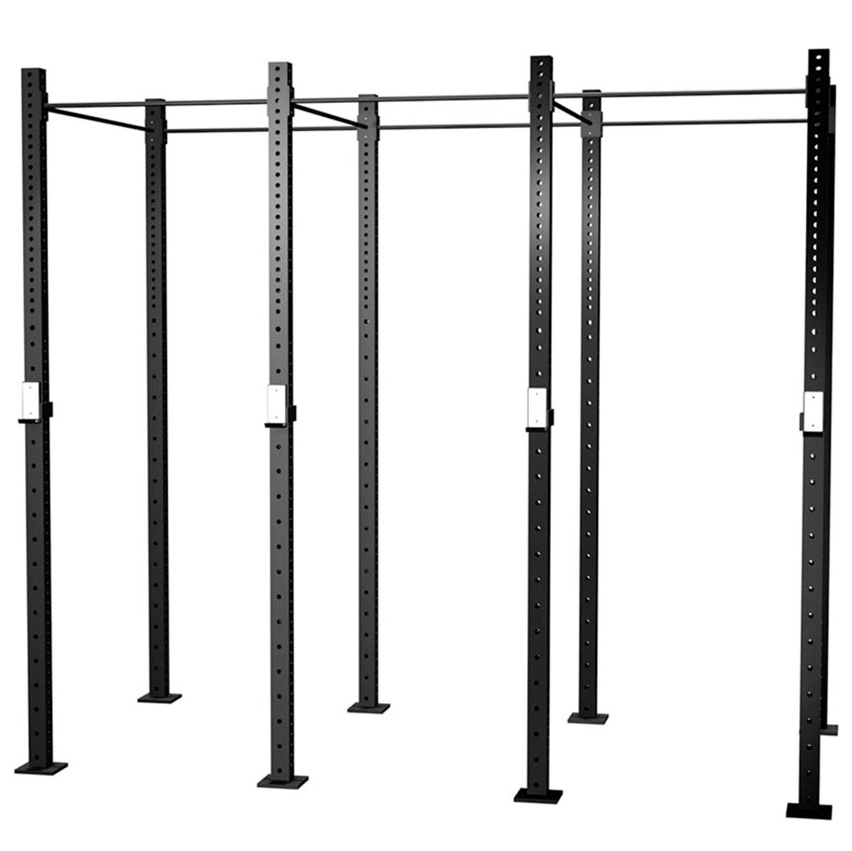 Schwarzes Cross-Training-Rig mit mehreren Säulen und horizontalen Stangen. Metallkonstruktion mit Befestigungslöchern.