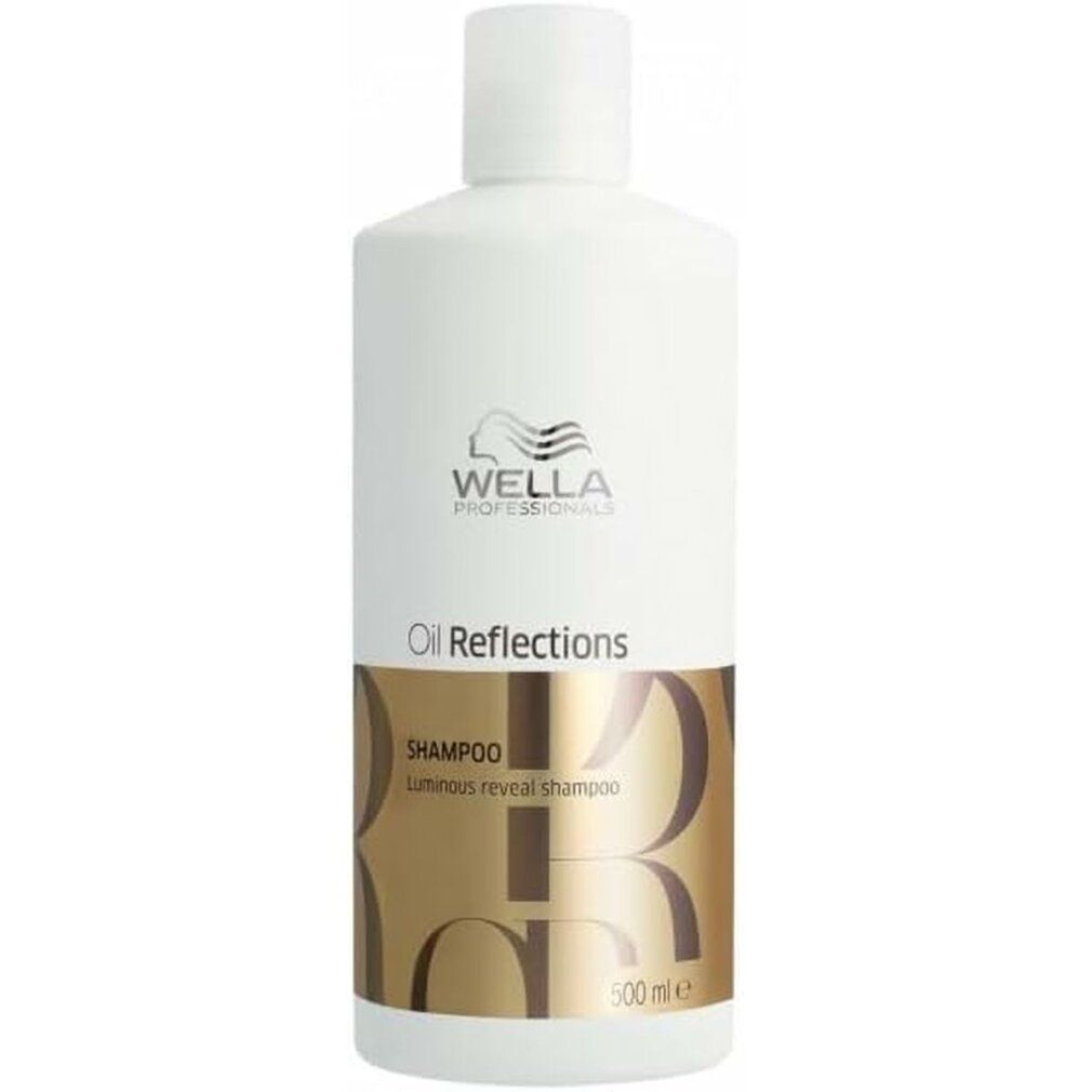 Weiße Shampoo-Flasche mit goldfarbenem Etikett. Aufschrift: Wella, Oil Reflections, Shampoo. 500 ml.