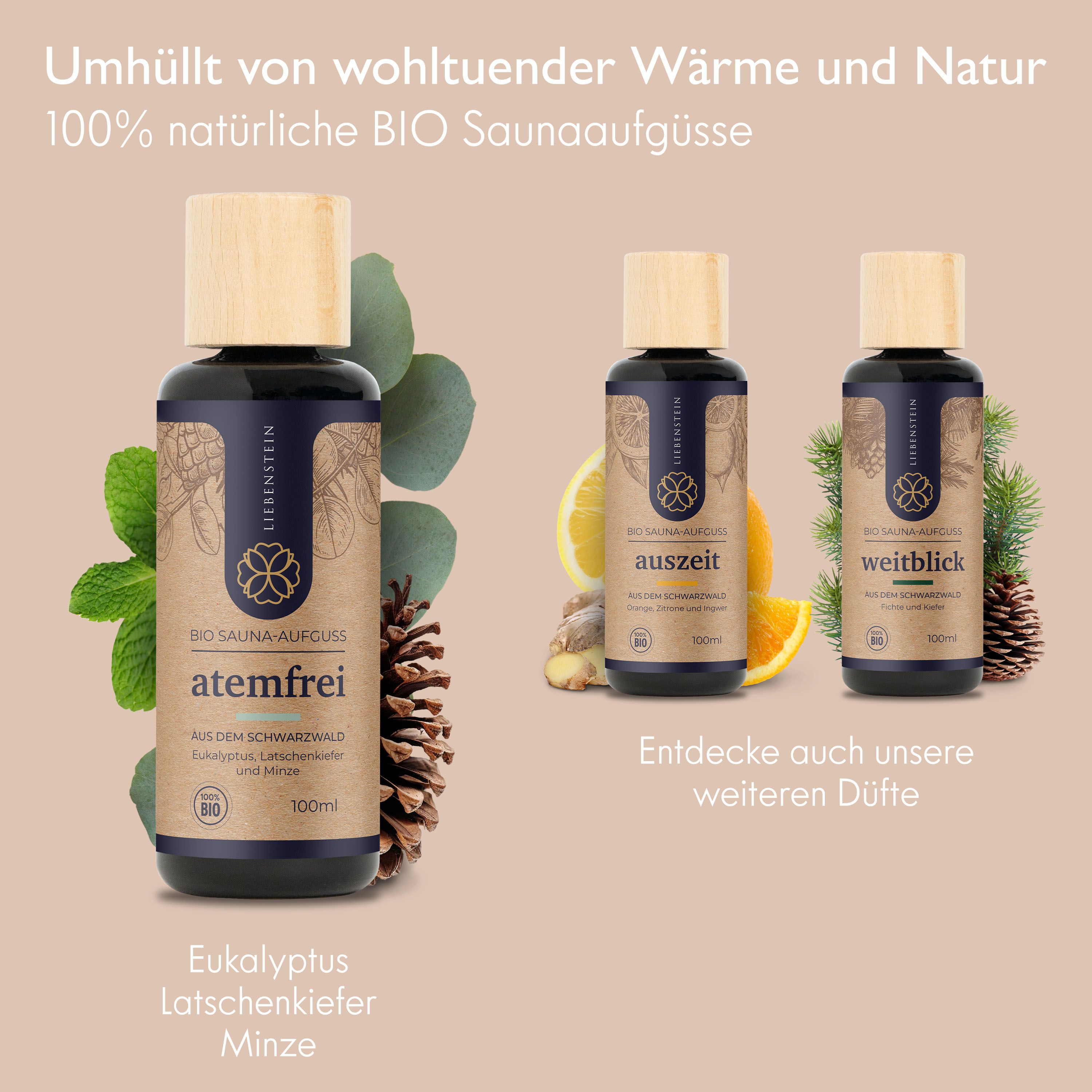 Drei Flaschen mit Etiketten. Aufschrift: "BIO Sauna-Aufguss atemfrei", "auszeit", "weitblick".
