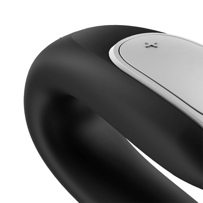 Nahaufnahme des schwarzen, U-förmigen Geräts mit silberner Oberseite.