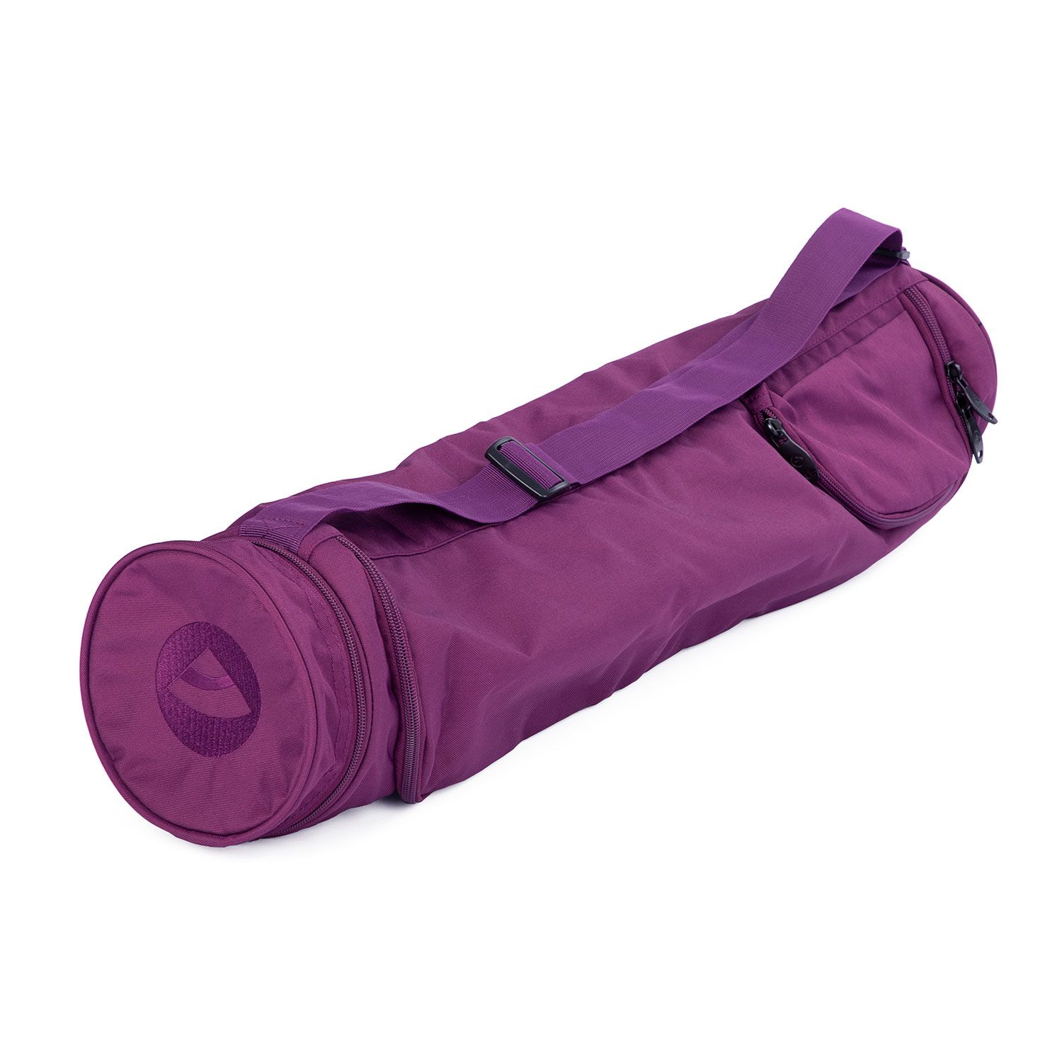 Auberginefarbene Tasche mit Schulterriemen. Zylindrische Form, Reißverschlüsse, Polyester/Polyamid.
