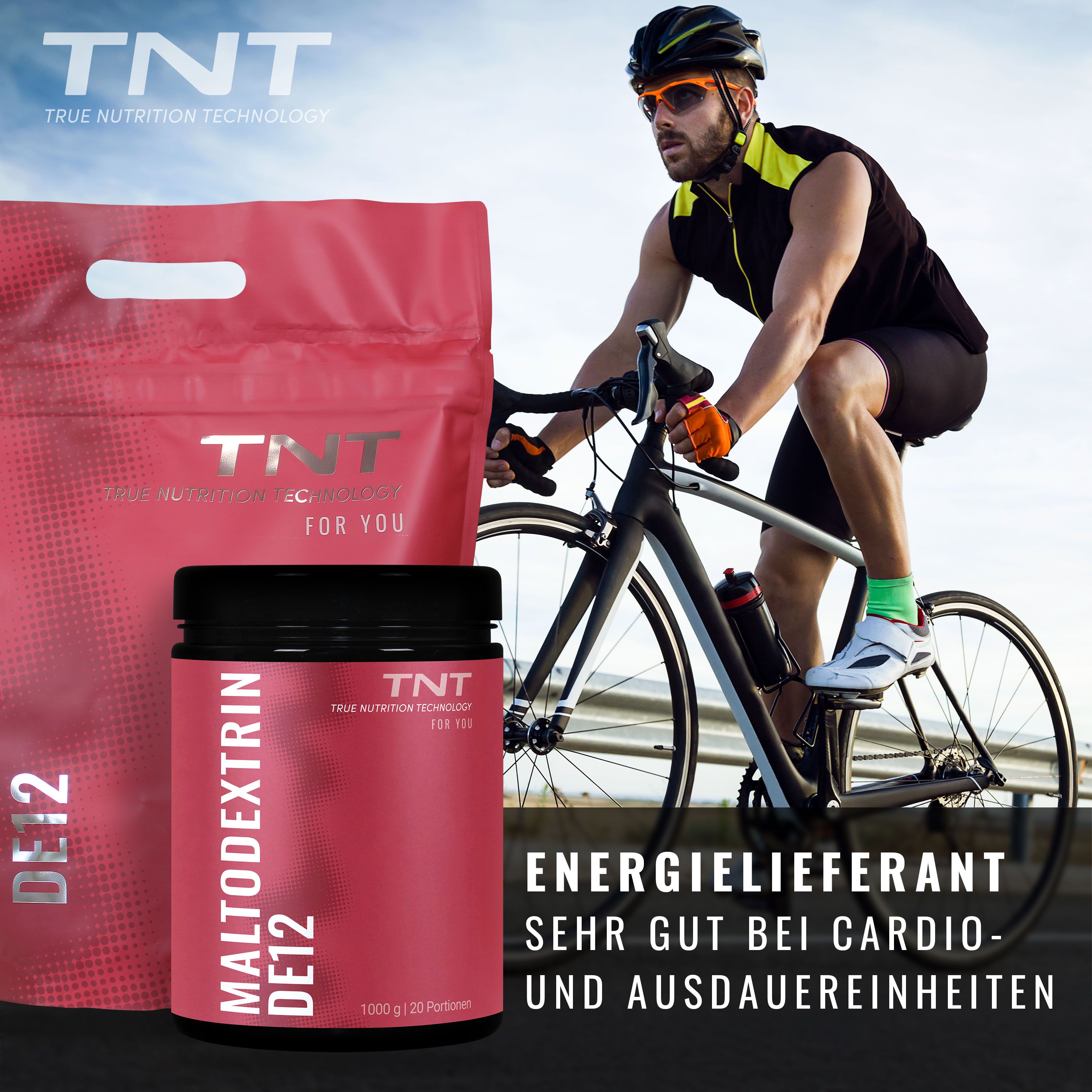 Radfahrer auf dem Fahrrad. Rote Dose und Beutel mit TNT Maltodextrin DE12. Text: Energielieferant. TNT-Logo. 1000g/20 Portionen.