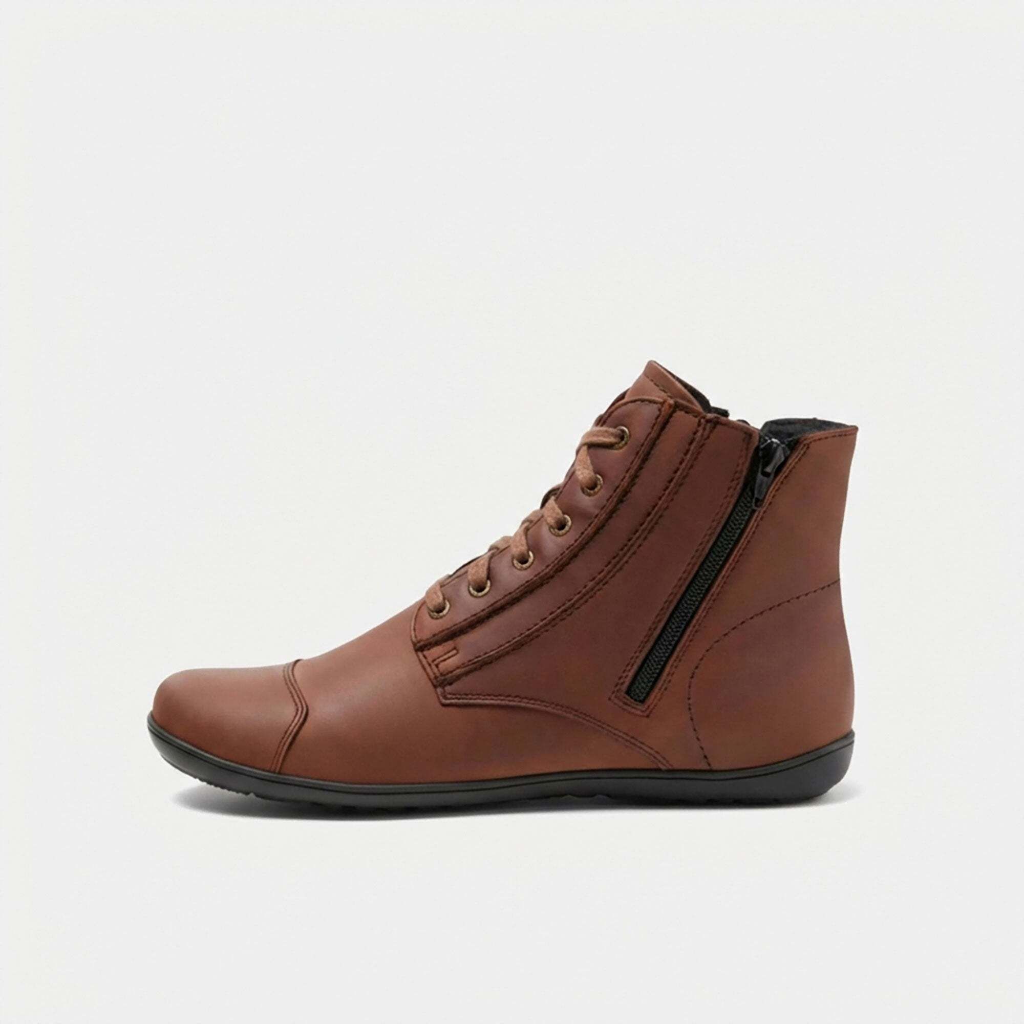 Braune Lederstiefelette für Herren, Seitenansicht mit Schnürung und Reißverschluss.