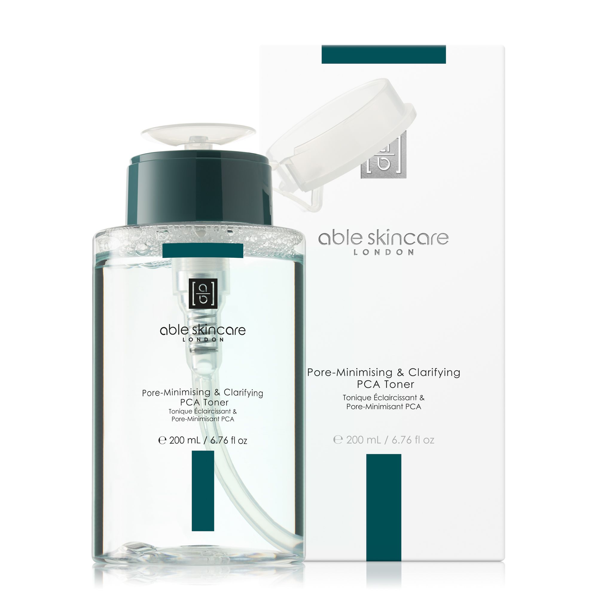Klare Flüssigkeit in einer Flasche mit Pumpe und weißer Verpackung. Aufschrift: able skincare LONDON, Pore-Minimising & Clarifying PCA Toner.