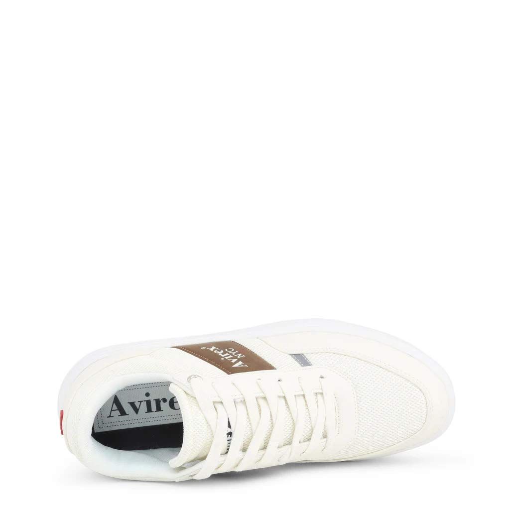 Weißer Sneaker mit braunem Streifen und Aufschrift Aviirex NYC. Rote Akzente. Schnürsenkel. Draufsicht.
