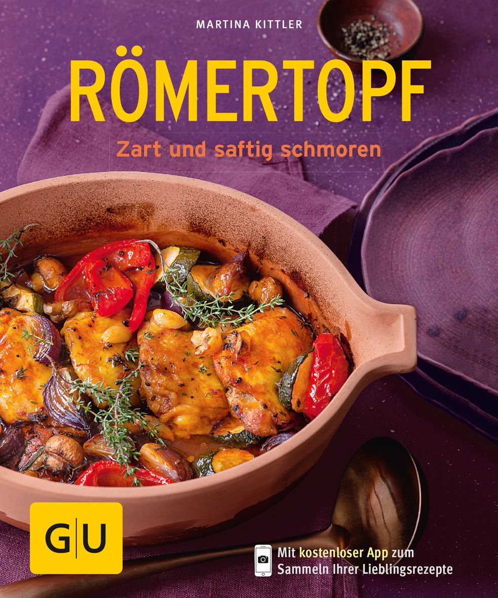 Kochbuch mit dem Titel "Römertopf". Gezeigt wird ein gefüllter Tontopf mit Gemüse und Fleisch. Auf dem Cover steht "Zart und saftig schmoren".