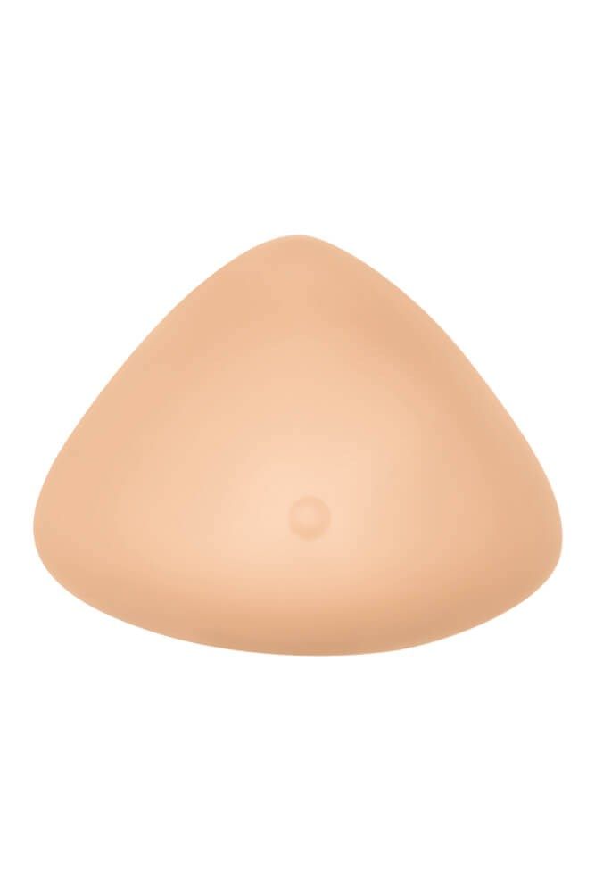 Brustprothese in mittlerer Brustform, hautfarben, dreieckig. Mit kleiner Erhebung.